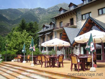 Terraza del SOMMOS Hotel Benasque Spa (Huesca)